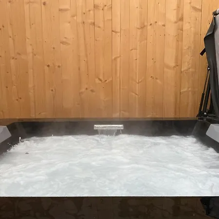 Wohnatelier Stehle Mit Whirlpool